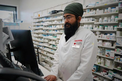 what is a pharmacy technician